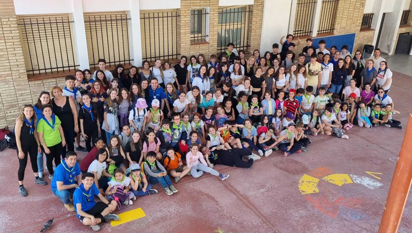 Participants a la trobada dels Grups CREC de les escoles FEDAC a Sant Vicenç de Castellet, que hem fet el diumenge 12 de maig de 2024.