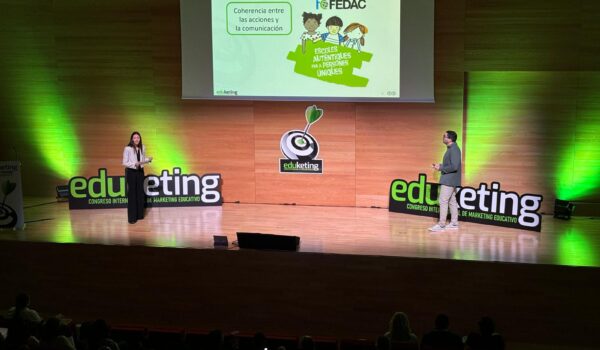 Ponència de Gemma Barrera i Òscar Múrcia, de l'escola FEDAC Súria, al congrés de màrqueting educatiu Eduketing, celebrat a Còrdova el novembre de 2024.