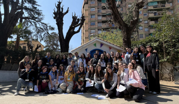 Els dinamitzadors dels Grups CREC de les escoles FEDAC en la trobada del 21 de març de 2026 a FEDAC Cerdanyola per aprofundir en el poder del silenci.